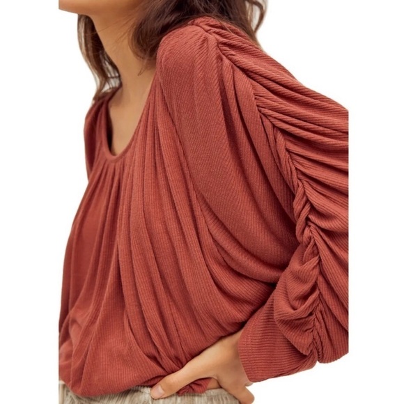 NWT Free People Beach Pleated You’re the One Crop Long Sleeve Small - Picture 2 of 4